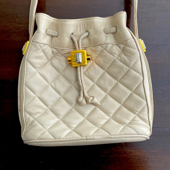 JUDITH LEIBER AUTHENTIC VINTAGE LEATHER CROSSBODY BAG - Picture 1 of 16